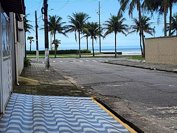 Casa 2 qts a 15m da praia - Jardim Imperador em Praia Grande