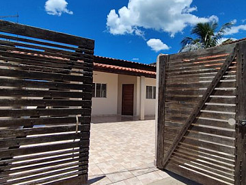 Casa de 300m� lado praia para venda no Jamaica em Itanha�m